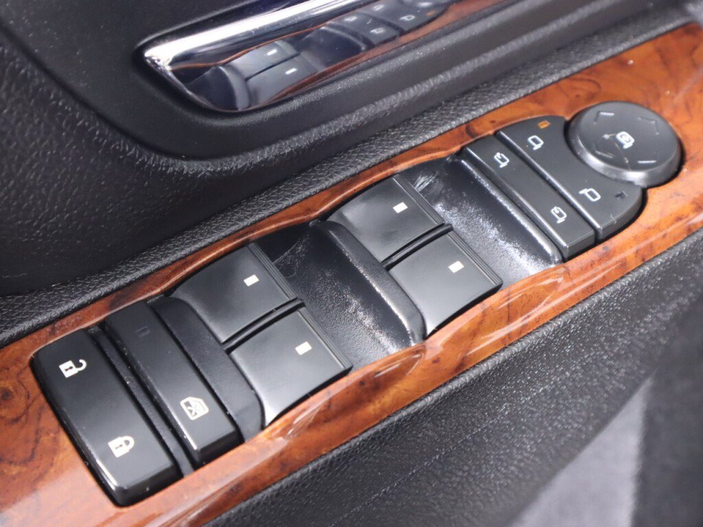 Used 2013 GMC Yukon SLT AWD/4WD image 25