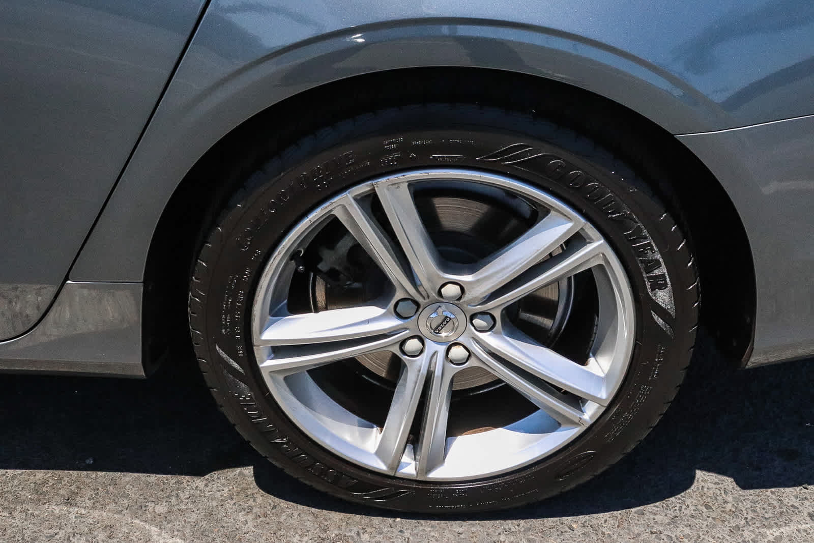 Used 2017 Volvo S90 T5 Momentum w/ Vision Package FWD image 7