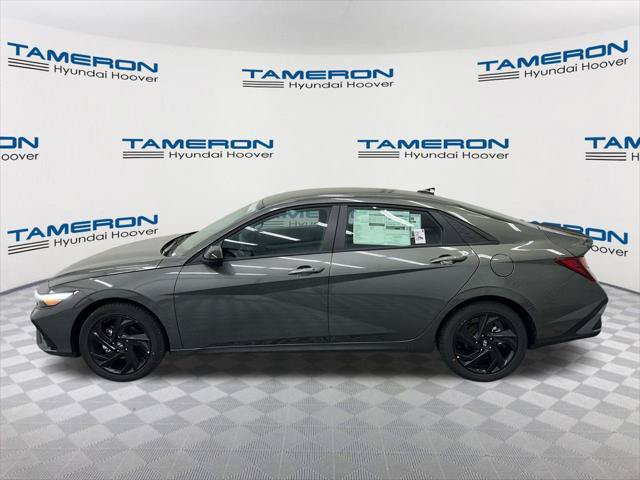 New 2026 Hyundai Elantra SEL Sport FWD image 2