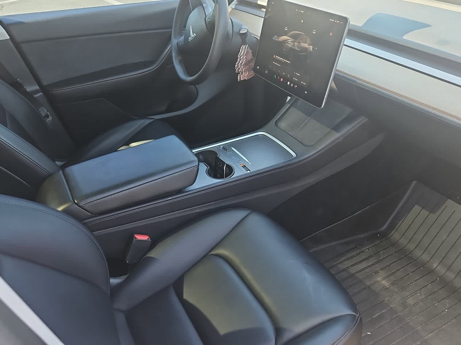 Used 2022 Tesla Model Y Performance image 13