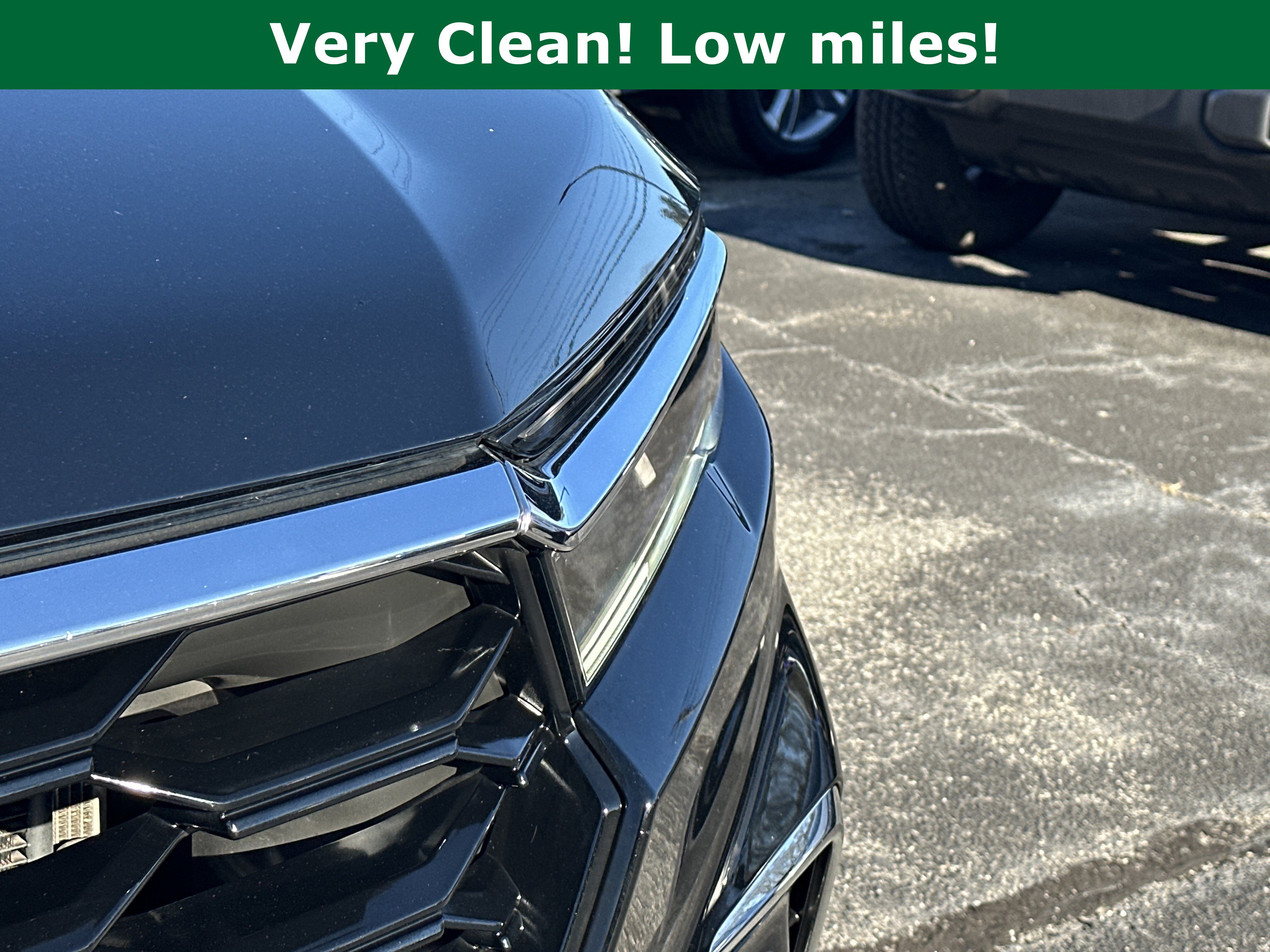 Used 2025 Honda Pilot Touring image 13