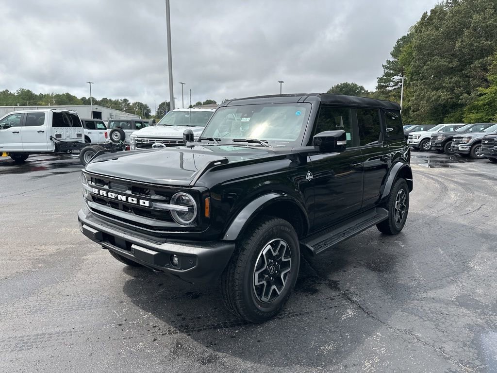 New 2025 Ford Bronco Outer Banks image 14