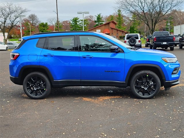 New 2026 Jeep Compass Latitude image 5