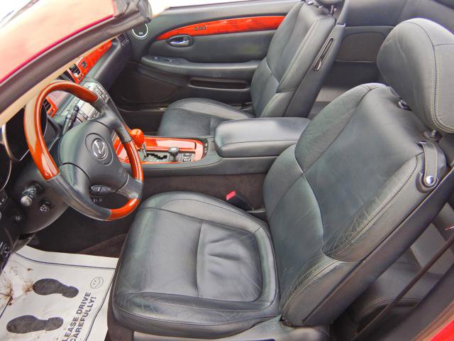 Used 2004 Lexus SC 430 Convertible image 9