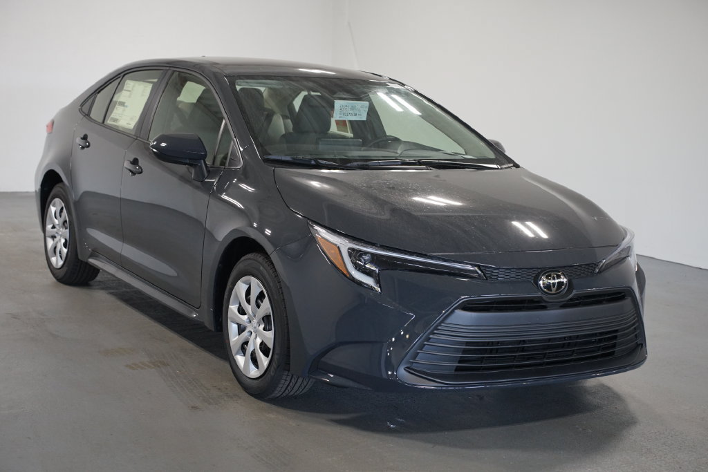 New 2027 Toyota Corolla LE FWD image 3
