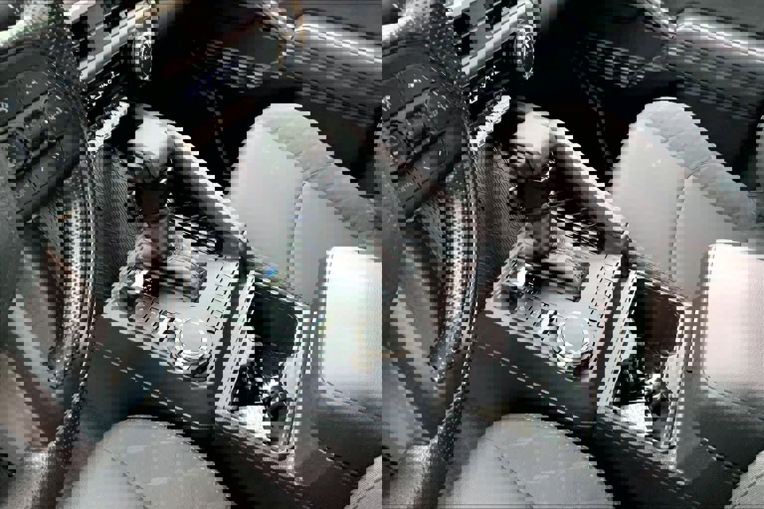 Used 2025 Toyota Tacoma SR AWD/4WD image 15