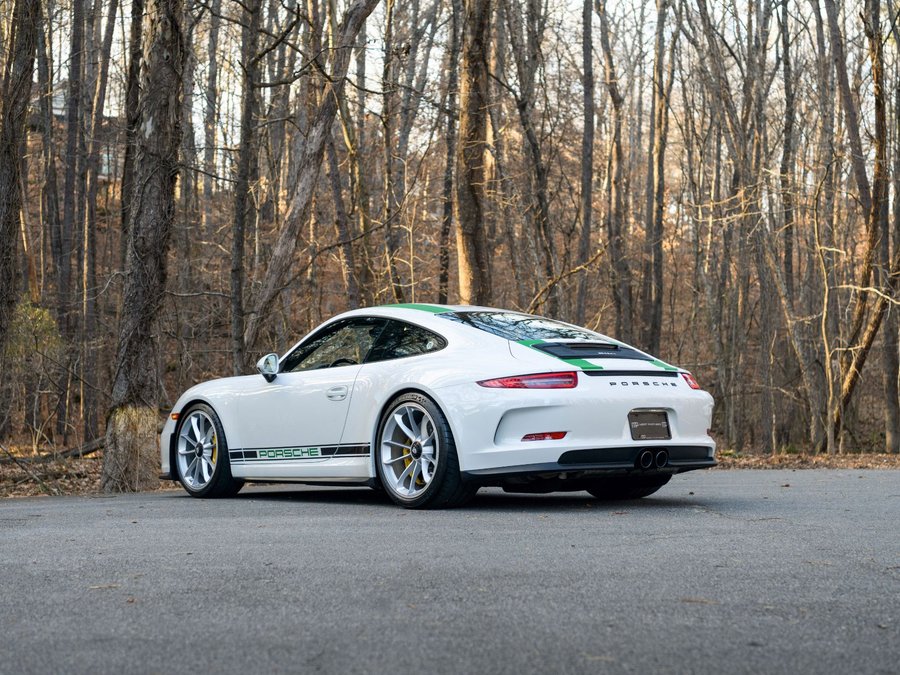 Used 2016 Porsche 911 R image 7