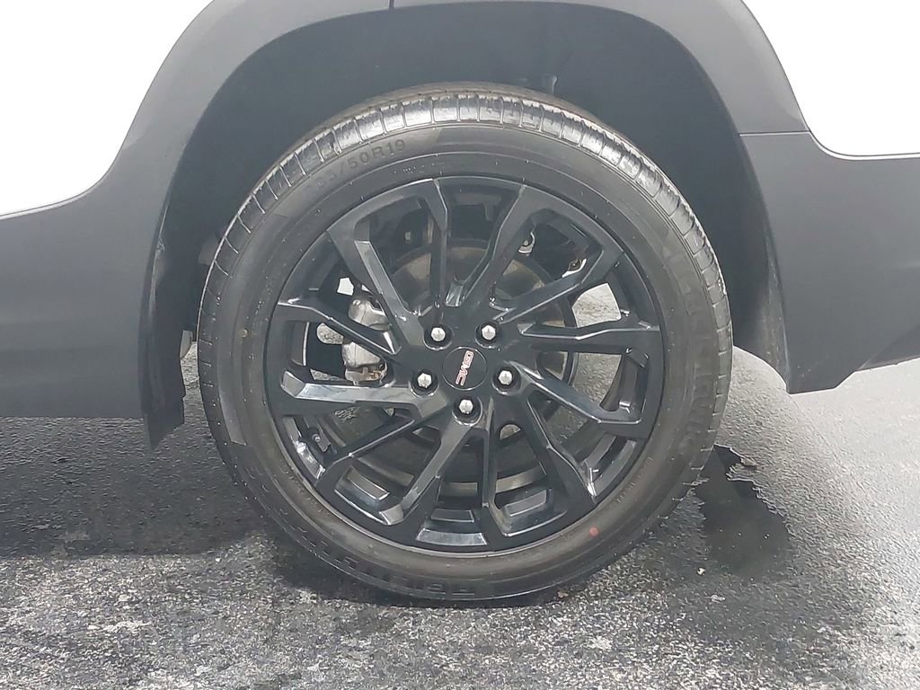 Used 2023 GMC Terrain SLE w/ Driver Convenience Package image 63