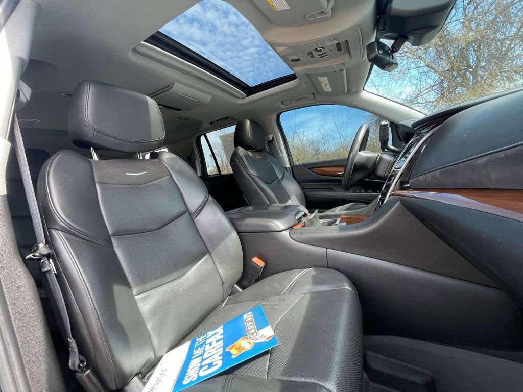 Certified 2020 Cadillac Escalade Luxury w/ Escalade Sport Edition image 12