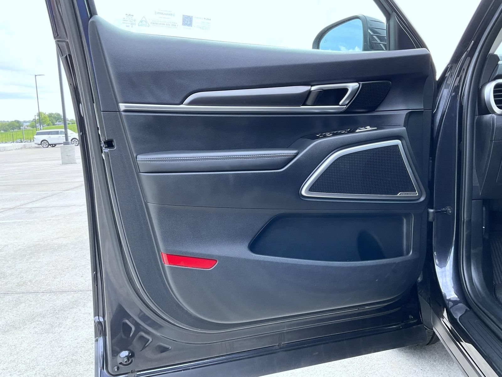 Used 2025 Kia Telluride S AWD/4WD image 9