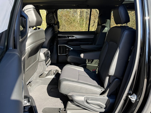 New 2026 Jeep Grand Wagoneer L Limited w/ Premium Group II image 19