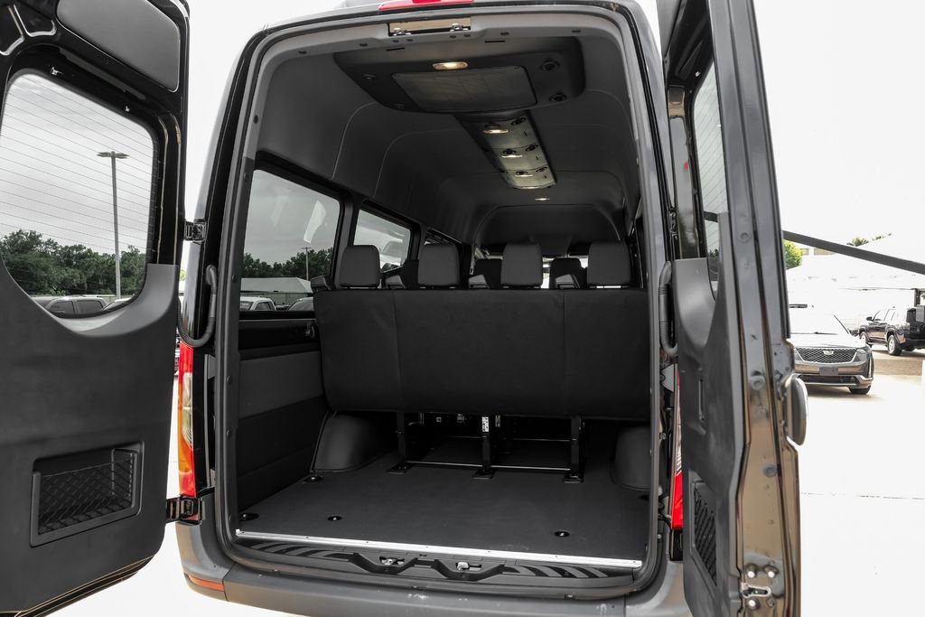 Used 2024 Mercedes-Benz Sprinter 2500 image 53