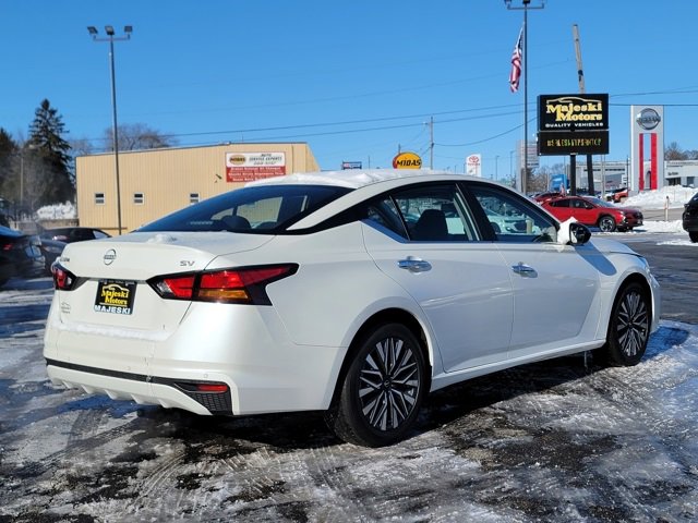 Used 2024 Nissan Altima 2.5 SV image 7