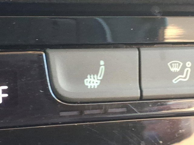 Certified 2024 Volkswagen Taos SE image 14