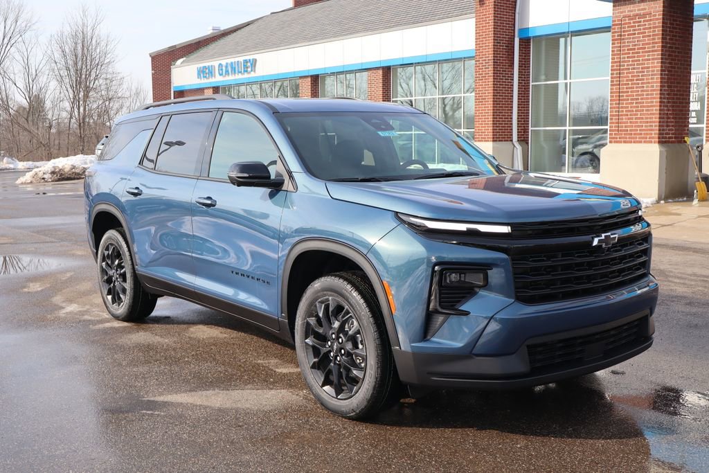 New 2026 Chevrolet Traverse LT w/ Midnight/Sport Edition image 3