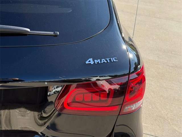 Used 2021 Mercedes-Benz GLC 300 4MATIC image 11