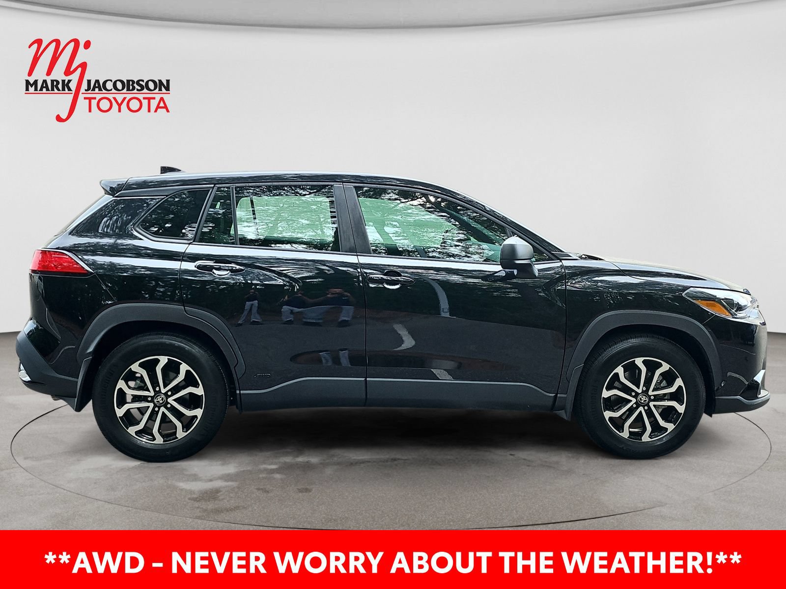 Used 2023 Toyota Corolla Cross AWD Hybrid image 7