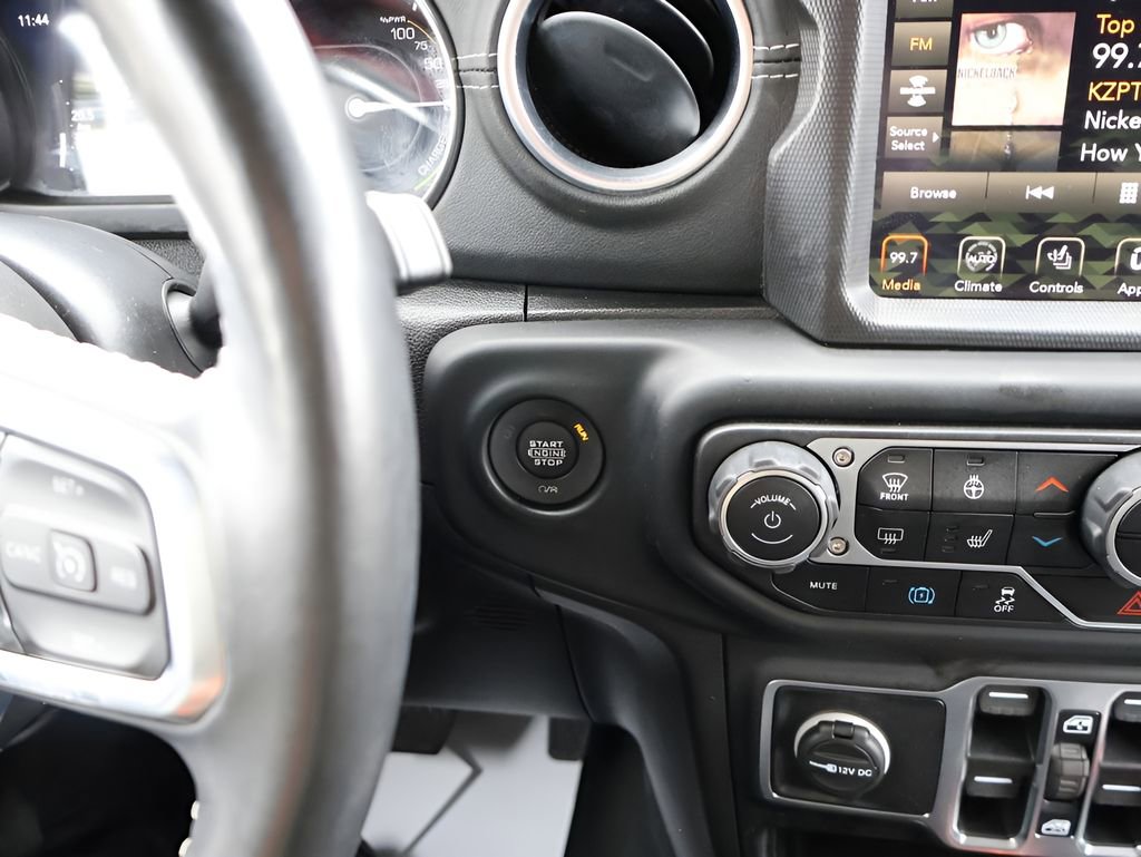 Used 2021 Jeep Wrangler Unlimited Sahara w/ Cold Weather Group AWD/4WD image 28