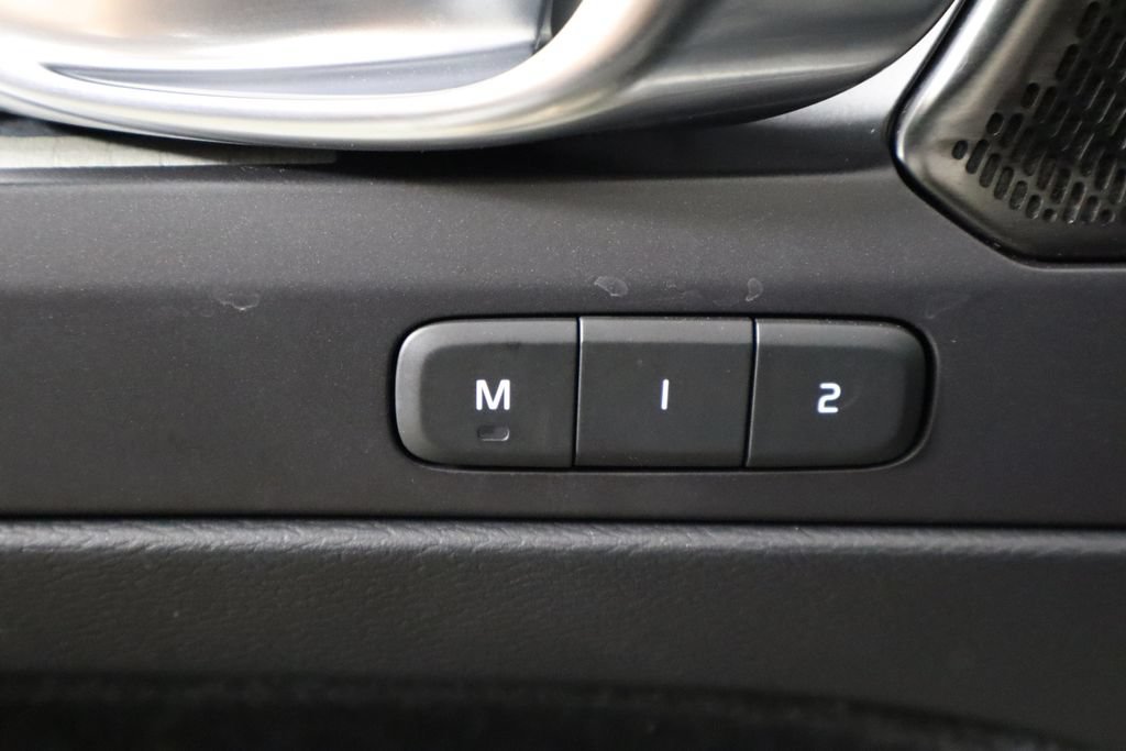 Used 2019 Volvo XC40 T5 Inscription AWD/4WD image 21
