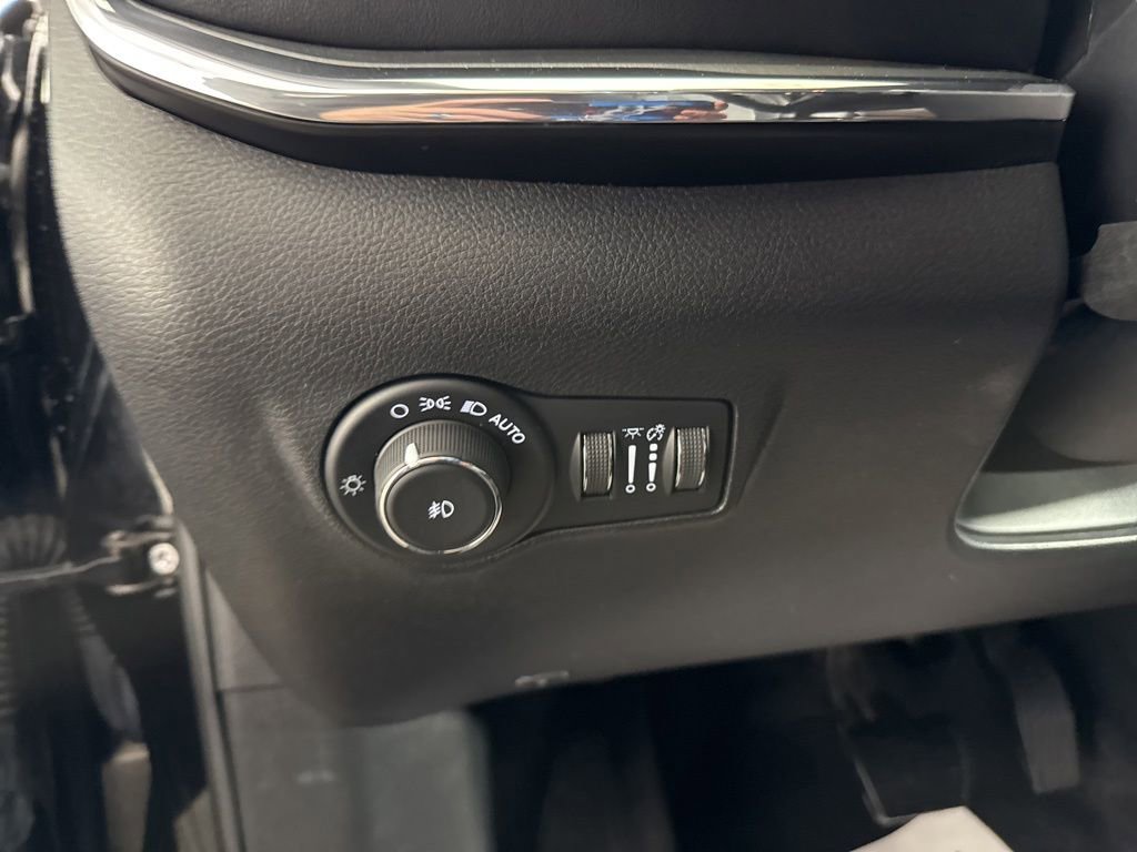 Used 2022 Jeep Compass High Altitude AWD/4WD image 22
