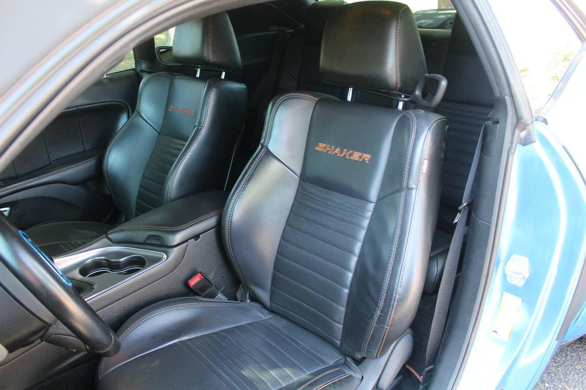 Used 2016 Dodge Challenger R/T Scat Pack RWD image 9