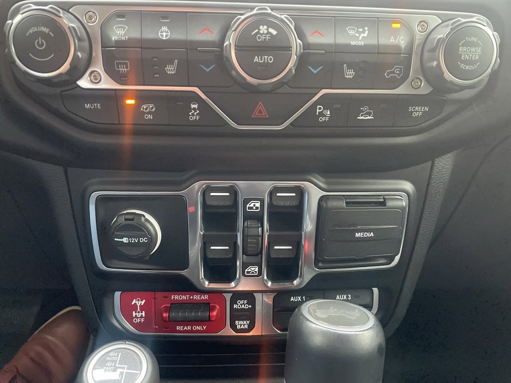 Used 2022 Jeep Wrangler Unlimited Rubicon w/ Xtreme Recon 35" Tire Package image 19