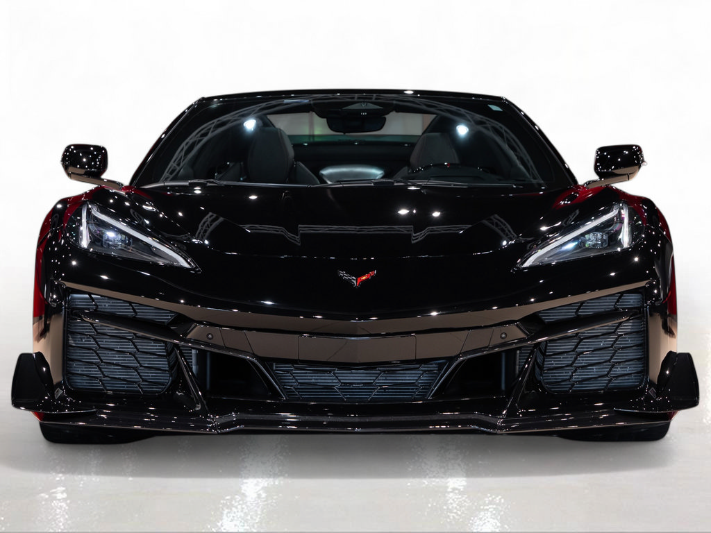 Used 2025 Chevrolet Corvette Z06 w/ Z07 Performance Package RWD image 7