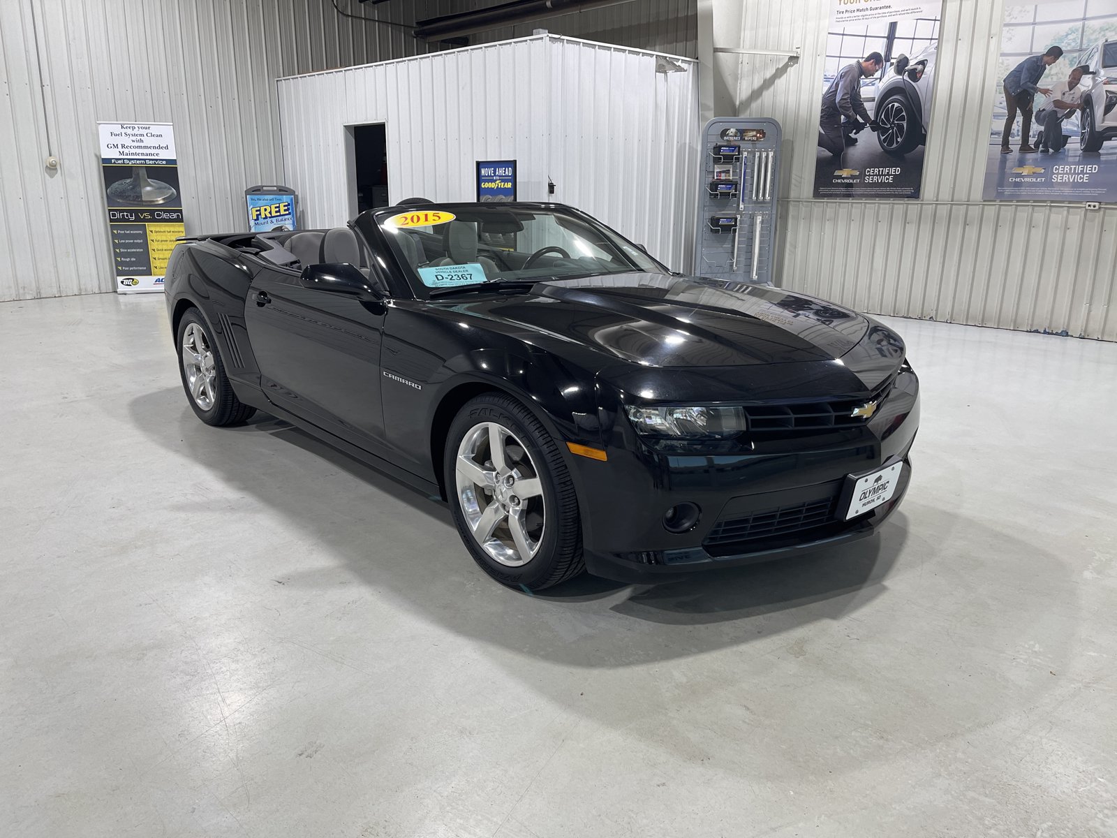 Used 2015 Chevrolet Camaro LT RWD image 10
