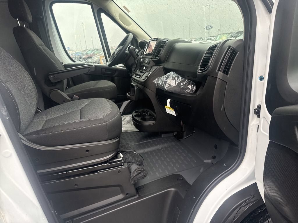 Used 2024 RAM ProMaster 2500 FWD image 30