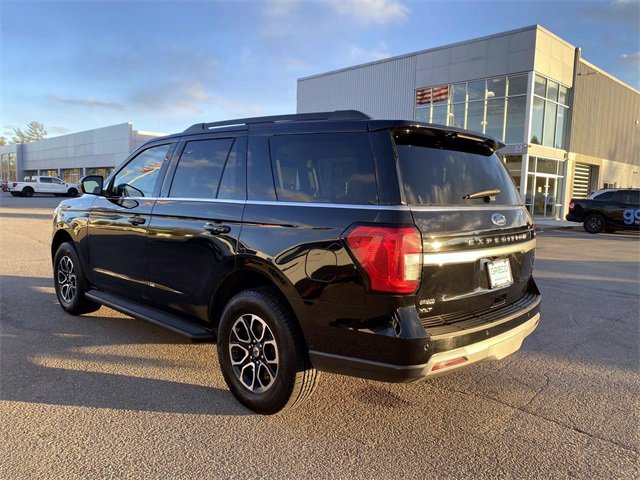 Used 2024 Ford Expedition XLT image 9