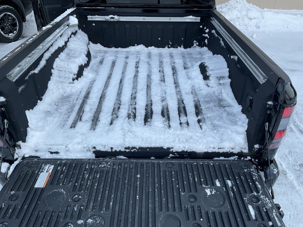 Used 2024 Nissan Frontier SV w/ SV Convenience Package image 21