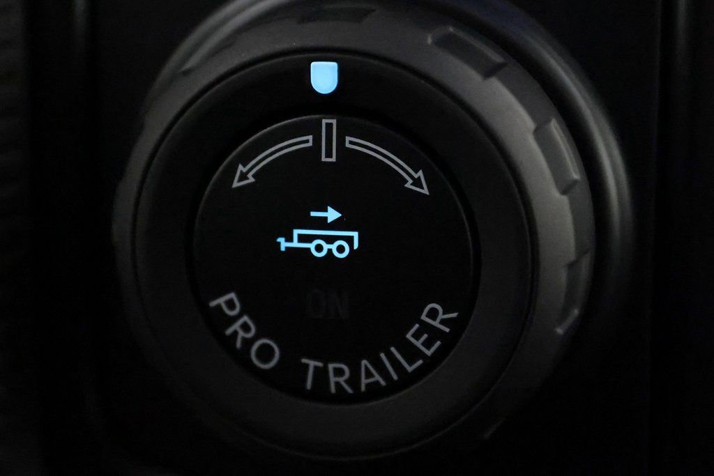 Used 2025 Ford F150 Raptor AWD/4WD image 26