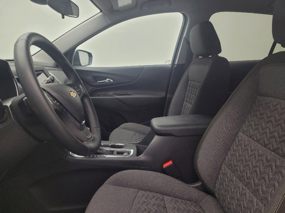 Used 2024 Chevrolet Equinox LT w/ LPO, Floor Liner Package FWD image 17