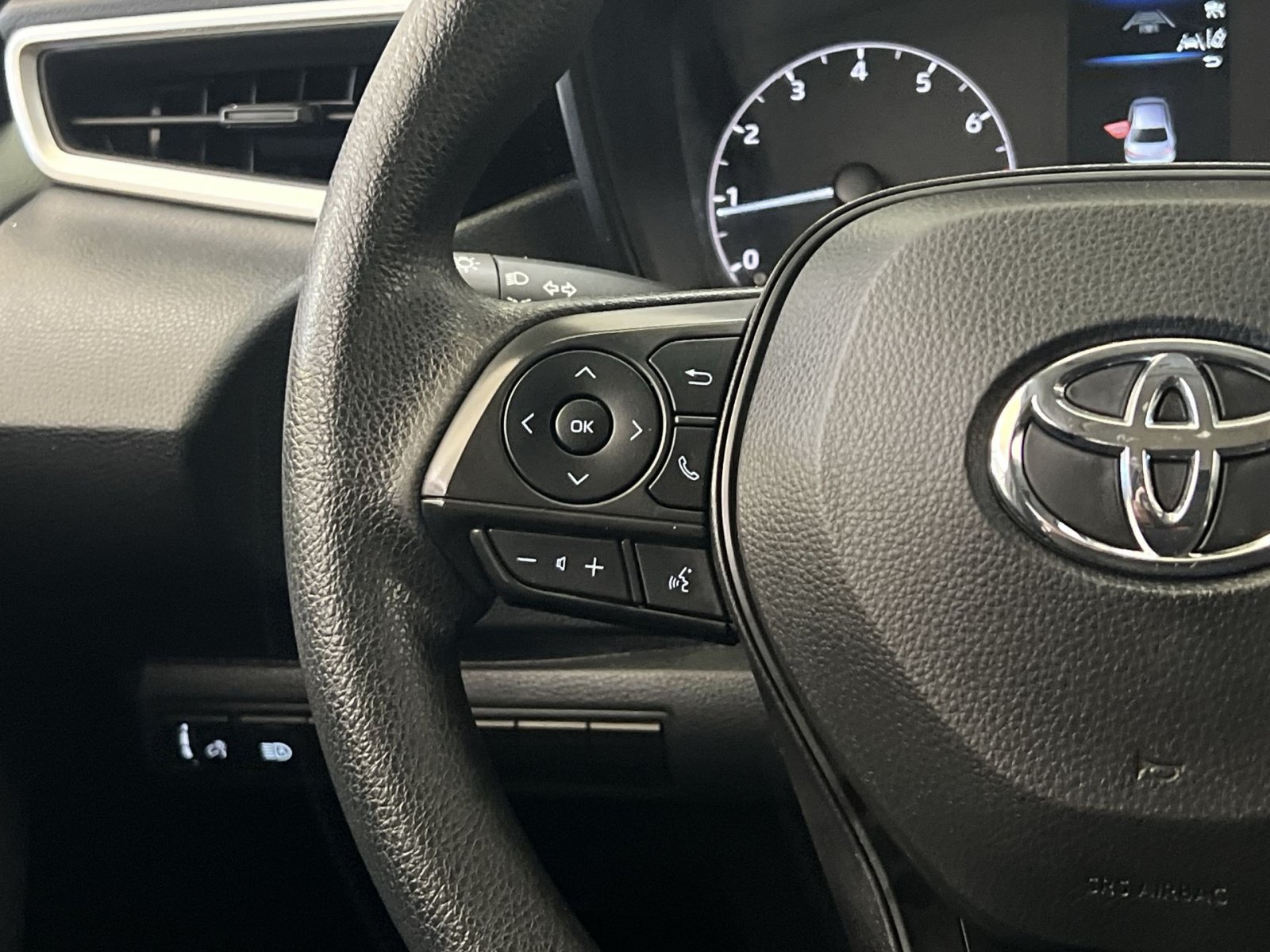 Used 2024 Toyota Corolla LE FWD image 36
