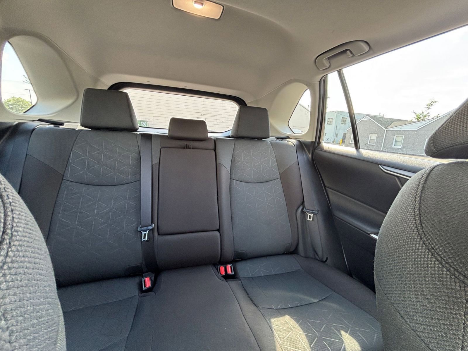 Used 2025 Toyota RAV4 XLE w/ Convenience Package AWD/4WD image 39