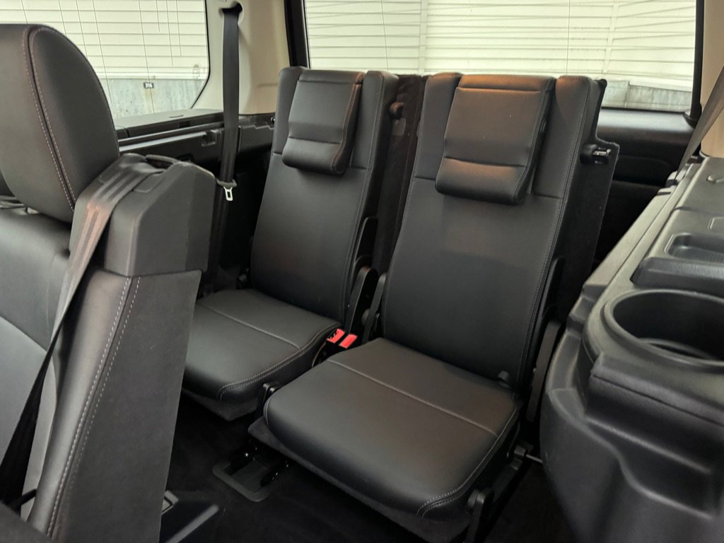 Used 2015 Land Rover LR4 HSE AWD/4WD image 28