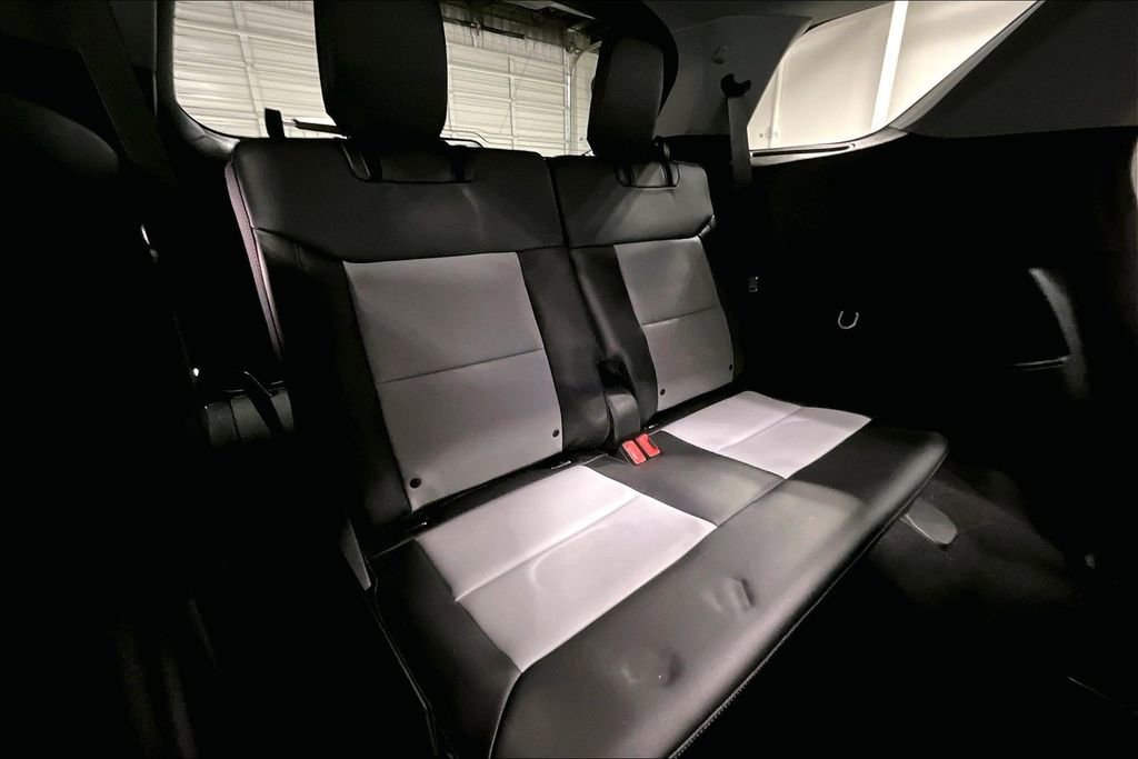 Used 2023 Ford Explorer XLT w/ Equipment Group 202A image 37