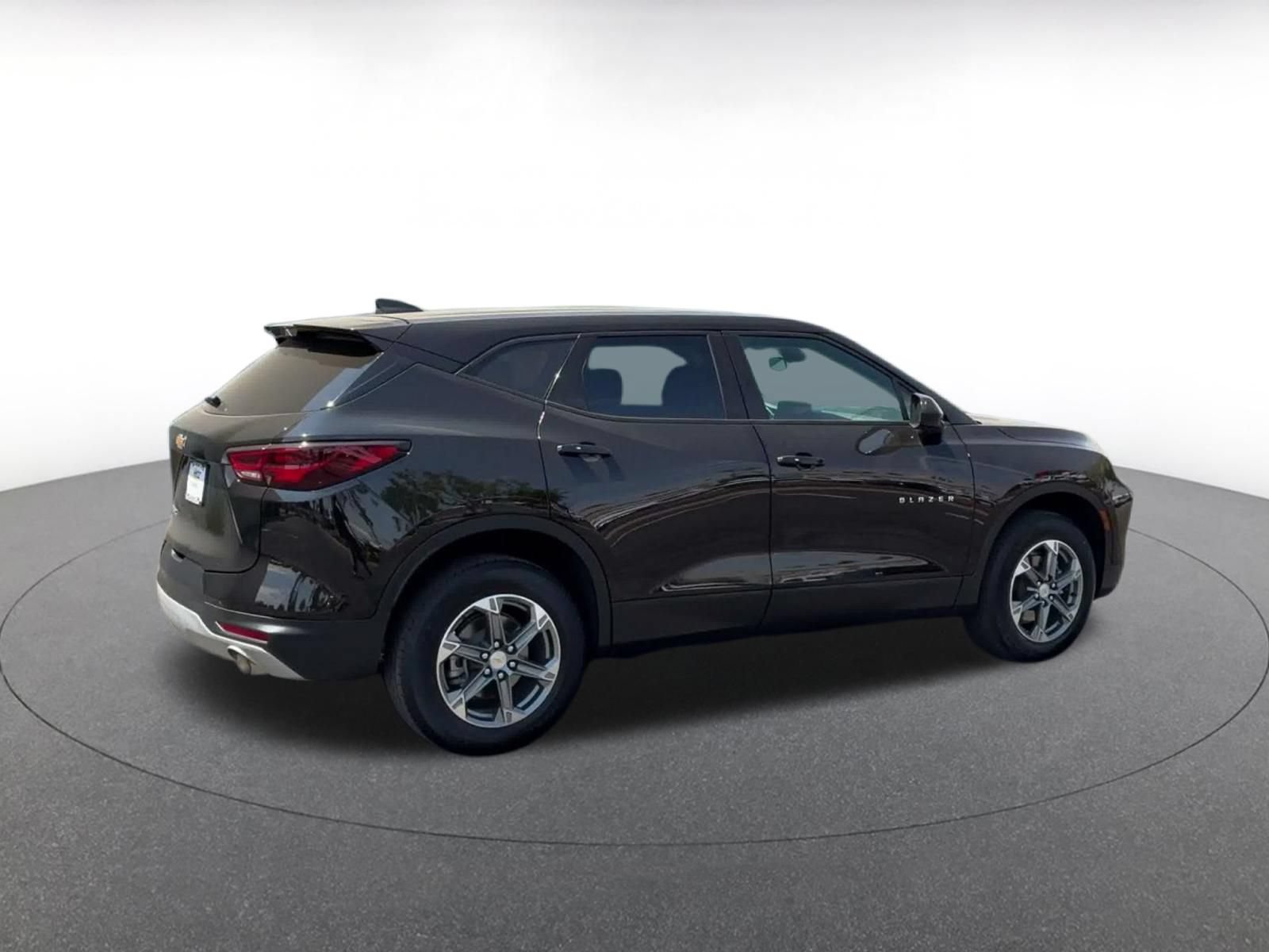 Used 2025 Chevrolet Blazer LT FWD image 15