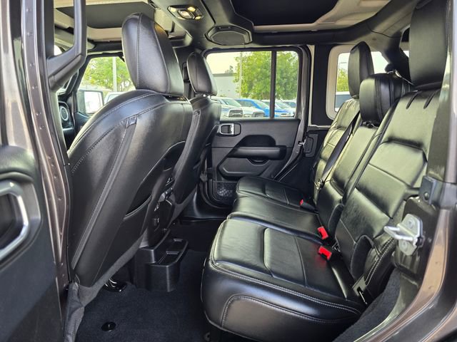 Used 2019 Jeep Wrangler Unlimited Sahara AWD/4WD image 19