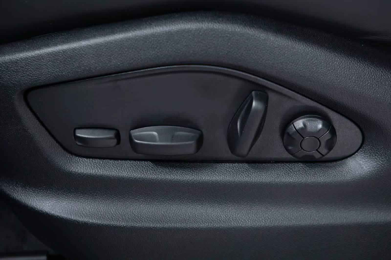 Certified 2026 Porsche Cayenne Coupe AWD/4WD image 24