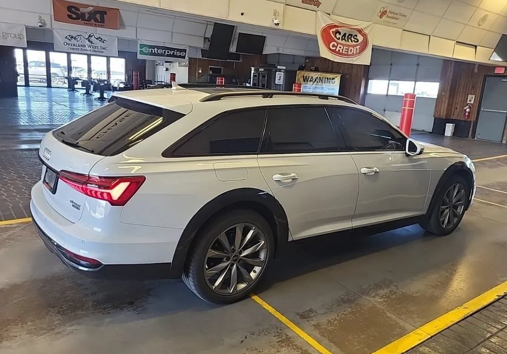 Used 2024 Audi A6 3.0T allroad Prestige AWD/4WD image 2