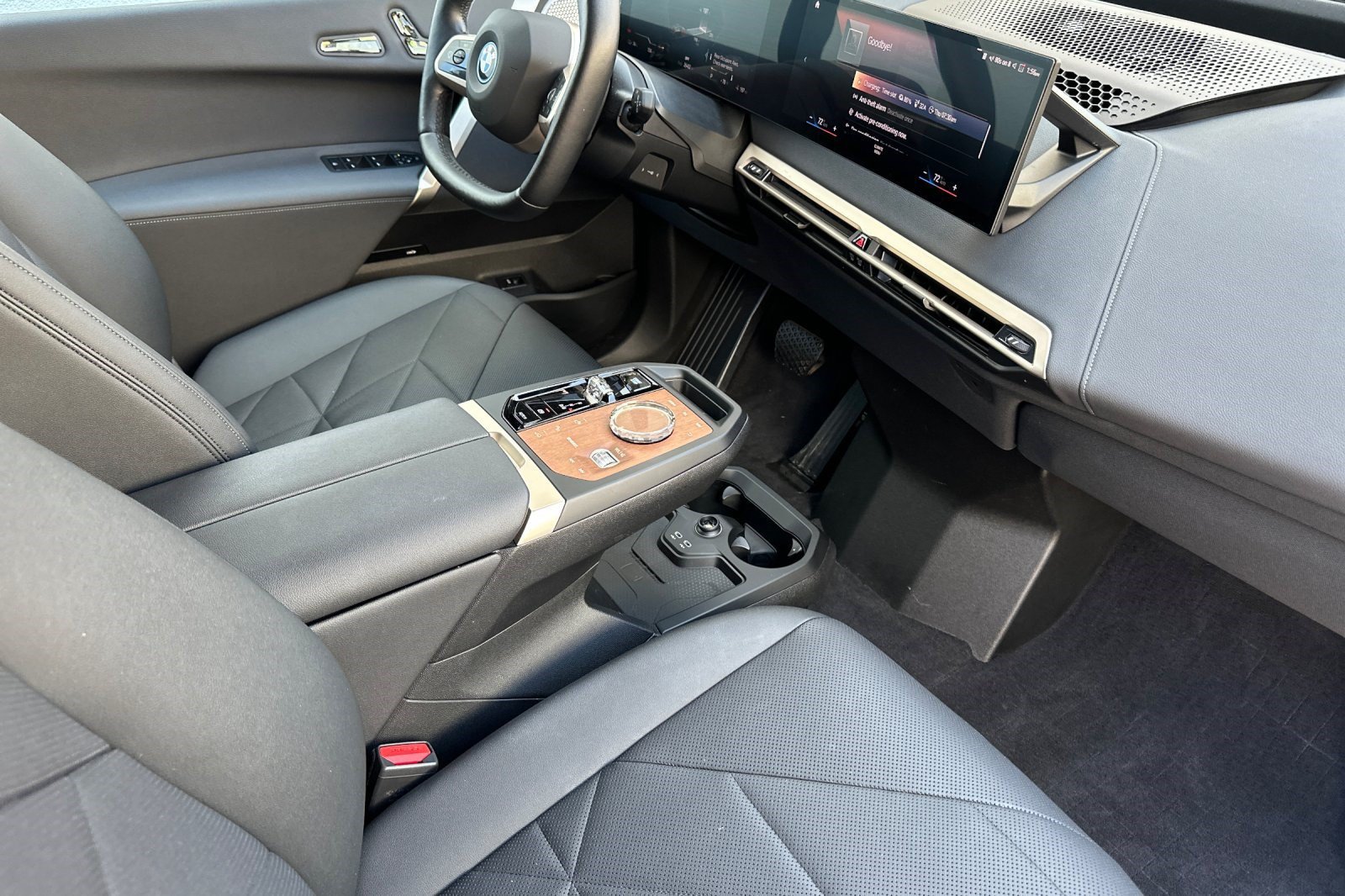 Certified 2023 BMW iX M60 w/ Executive Package AWD/4WD image 36