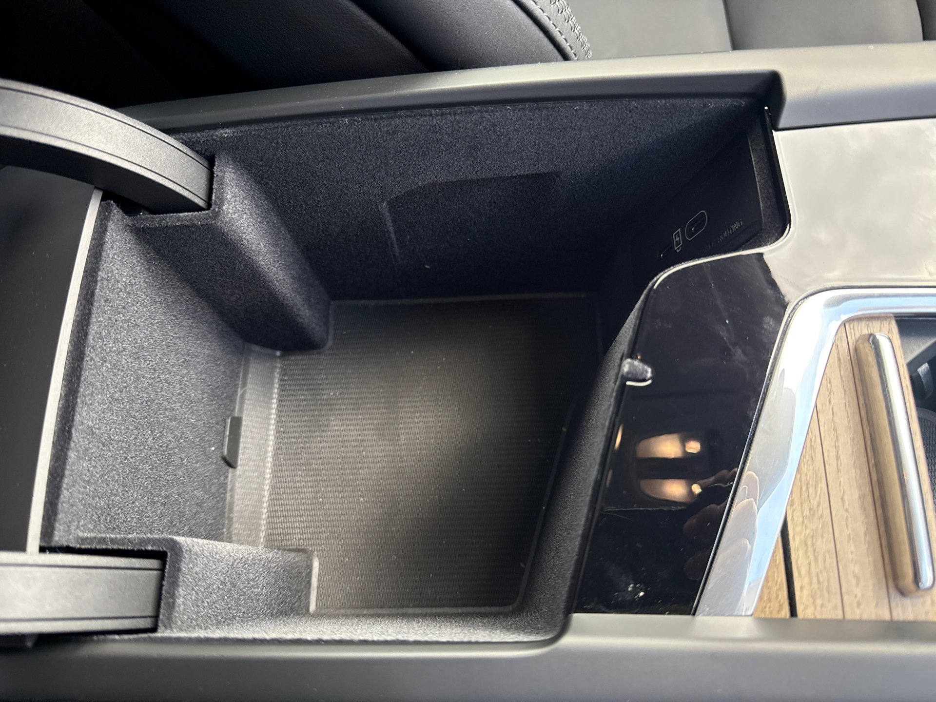 Used 2026 Volvo XC60 B5 Plus w/ Climate Package PRO AWD/4WD image 15