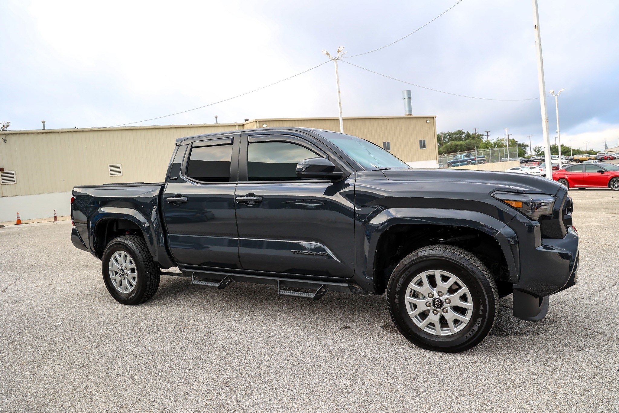 Certified 2025 Toyota Tacoma SR5 AWD/4WD image 6