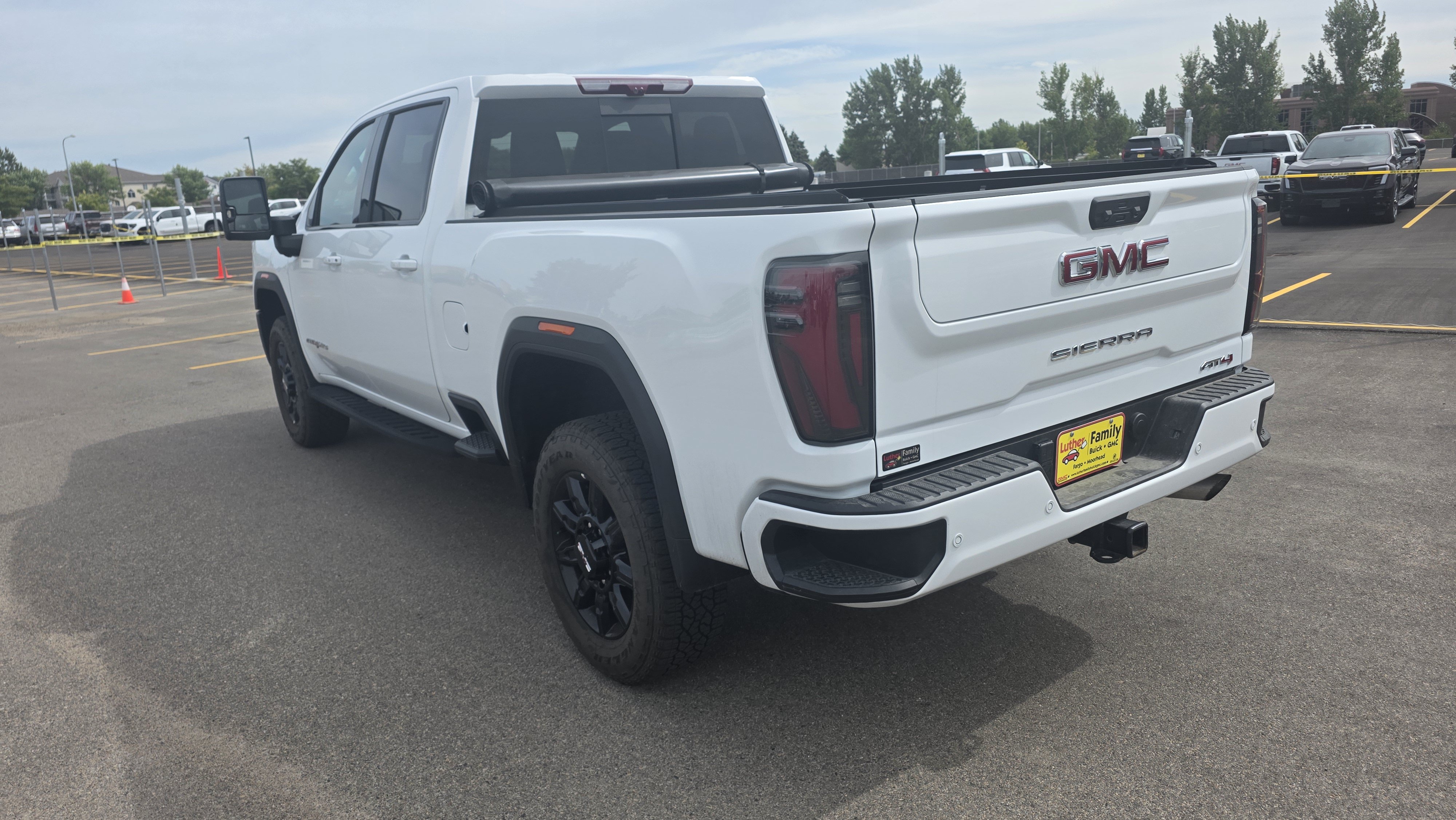 Used 2026 GMC Sierra 2500 AT4 w/ AT4 Premium Plus Package AWD/4WD image 4