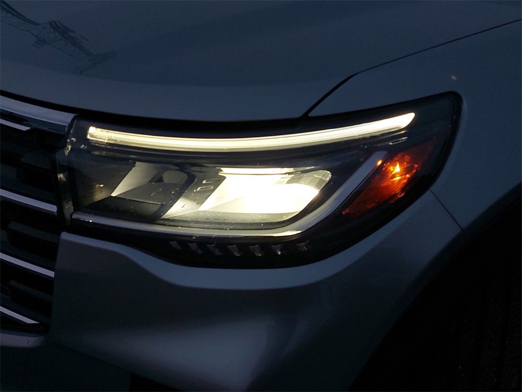 Used 2025 Ford Explorer Active w/ Active Comfort Package image 27