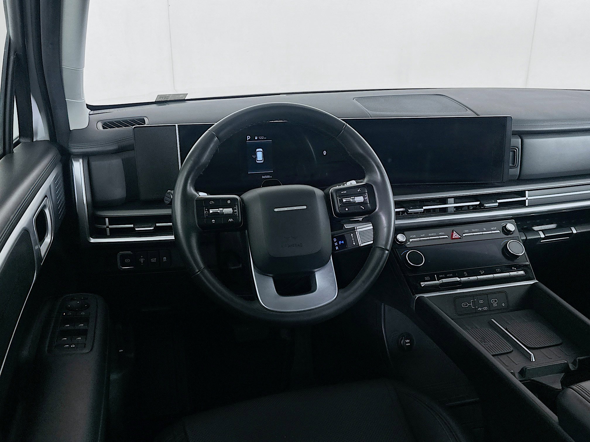Used 2025 Hyundai Santa Fe SEL FWD image 18