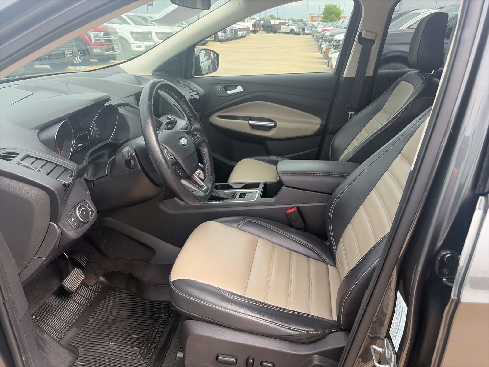 Used 2019 Ford Escape SEL FWD image 11