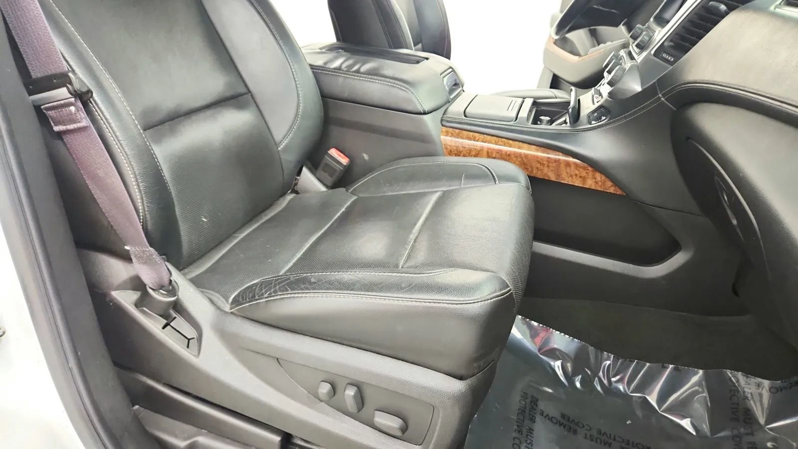 Used 2015 Chevrolet Suburban LTZ image 32