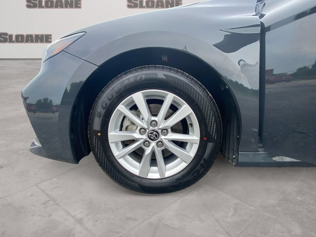 Used 2025 Toyota Camry LE FWD image 14
